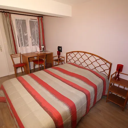 Les Deux Sapins 酒店