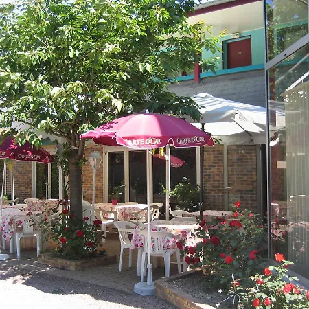 Les Deux Sapins Hotel 2*