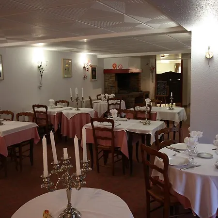 Les Deux Sapins 酒店